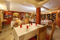  Vacation Hub International | Hotel Mota Apl Wellness Room