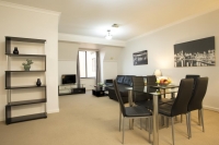  Vacation Hub International | Regal Aprtments Room