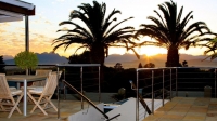  Vacation Hub International | Four Palms Room