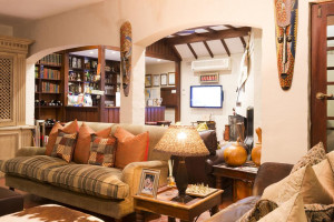  Vacation Hub International | Five Burnham Room