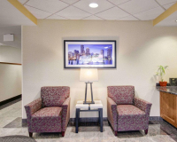  Vacation Hub International | Comfort inn Woburn Boston Room