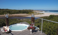  Vacation Hub International | Kennedy's Beach Villa Room