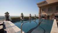  Vacation Hub International | Sheraton Hotel Dubai Mall of the Emirates Hotel Room