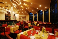  Vacation Hub International | The Oasis Hotel Pyramids Room