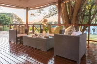  Vacation Hub International | Nut Grove Manor Room