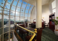  Vacation Hub International | Marriott Grand Hotel Room