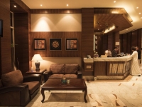  Vacation Hub International | Emirates Grand Hotel Room