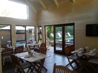  Vacation Hub International | Baleia Guest Lodge Room
