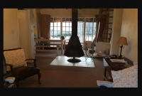  Vacation Hub International | Valley Lakes Room