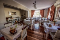  Vacation Hub International | A&A Guesthouse Room