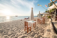  Vacation Hub International | Lanta Palace Resort and Beach Club Room