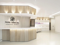  Vacation Hub International | Pacific Express Hotel Central Market Room