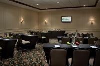  Vacation Hub International | Hotel Carlingview Room