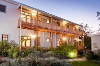  Vacation Hub International | The Queen of Calitzdorp Room