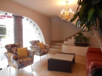  Vacation Hub International | Hotel Puente Real Room