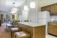  Vacation Hub International | Floridays Resort Room