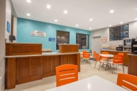  Vacation Hub International | Howard Johnson by Wyndham Virginia Beach At The Beach Room