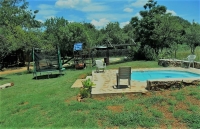  Vacation Hub International | Cynthias Country Stay Room