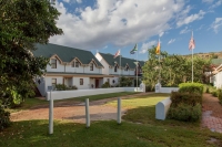  Vacation Hub International | Malagas Hotel Room