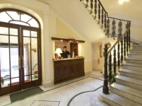  Vacation Hub International | Astoria Garden Hotel Room