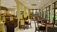  Vacation Hub International | Cresta Riley's Hotel Room