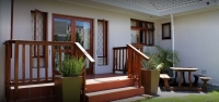  Vacation Hub International | Pollok Guest Lodge Room