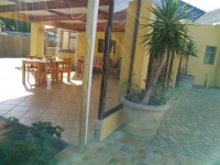 Vacation Hub International | Flintstones Guest House Cape Town Room