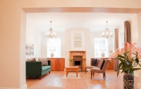  Vacation Hub International | Somerset Cottage Grahamstown Room