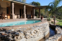  Vacation Hub International | Cango Caves Estate Room