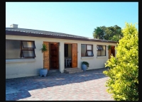 Vacation Hub International | Greenacres Lodge Room