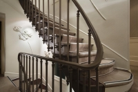  Vacation Hub International | Hotel Ares Eiffel Room