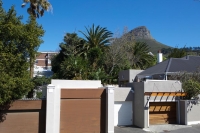  Vacation Hub International | The Blue House Room