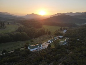  Vacation Hub International | Bo Kouga Mountain Retreat Room