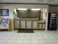  Vacation Hub International | Days Inn by Wyndham Jefferson City Room