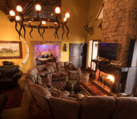  Vacation Hub International | Phumelelo Lodge Room