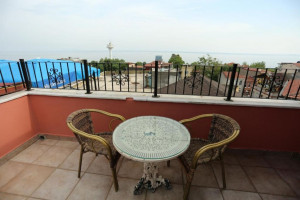  Vacation Hub International | Tashkonak Studio Suites Room