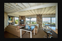  Vacation Hub International | Blue Bay View Guesthouse Room