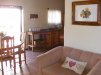  Vacation Hub International | Pepper Tree Cottage Room