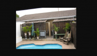  Vacation Hub International | A Family and Friends Guesthouse Room