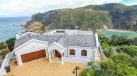  Vacation Hub International | Pearl View Guest House Room