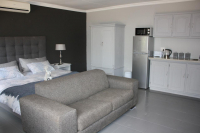  Vacation Hub International | Arum Lily Guest Rooms Room
