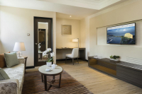  Vacation Hub International | Hong Kong Gold Coast Hotel Room