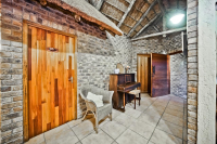  Vacation Hub International | 50onShepherd Guest House Room
