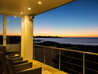  Vacation Hub International | Lighthouse Villa Room