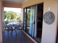  Vacation Hub International | Birdcage Bed & Breakfast Room