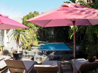  Vacation Hub International | Hillview Self-Catering Apartments Room