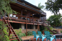 Vacation Hub International | Hennie's Rest Room