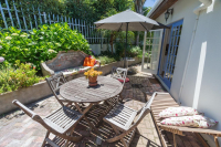  Vacation Hub International | Cornerway House - Tino Top Room