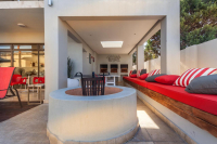  Vacation Hub International | Sunset Beach Luxury Apartmants Room