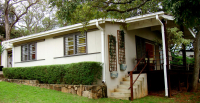  Vacation Hub International | umSisi House Room